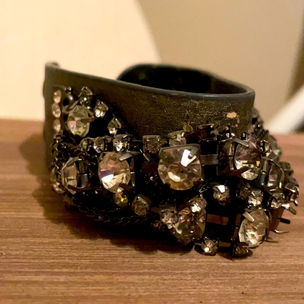 Rhinestone Metal/Leather Snap Bracelet